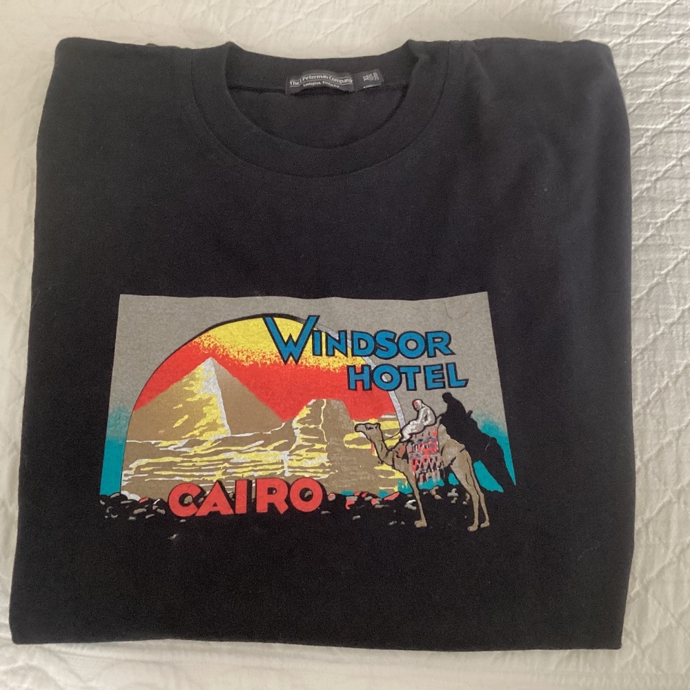 The J Peterman Company T-shirt Windsor Hotel Cairo XL 100% cotton Made in U.S.A.